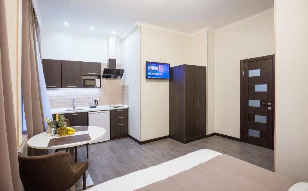 Khreshchatyk Apart Hotel 911 Kyiv Exterior photo