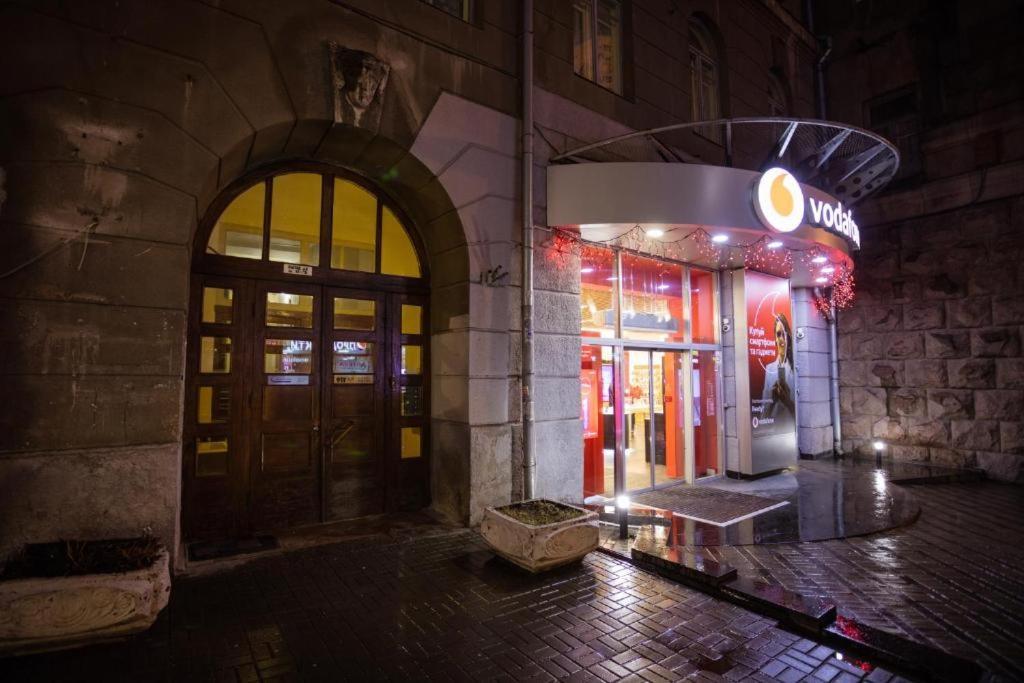 Khreshchatyk Apart Hotel 911 Kyiv Exterior photo