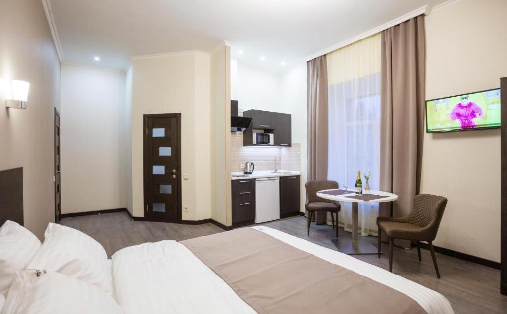 Khreshchatyk Apart Hotel 911 Kyiv Exterior photo