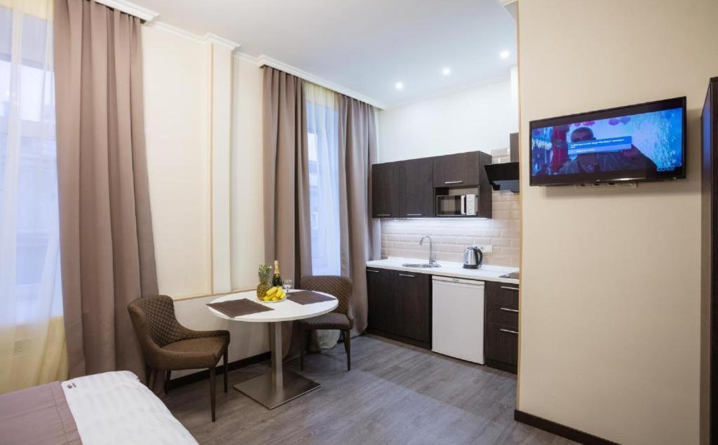 Khreshchatyk Apart Hotel 911 Kyiv Exterior photo