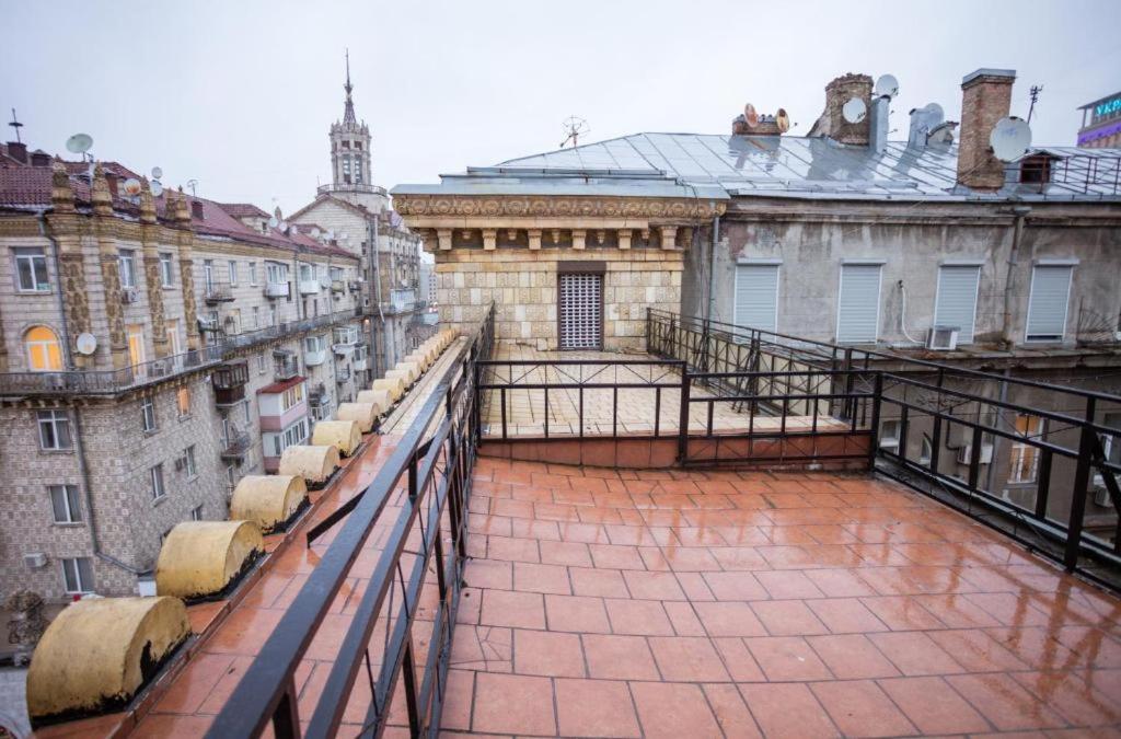 Khreshchatyk Apart Hotel 911 Kyiv Exterior photo